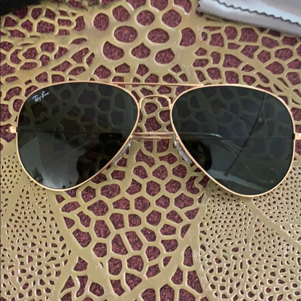Gold Ray-Ban Aviators